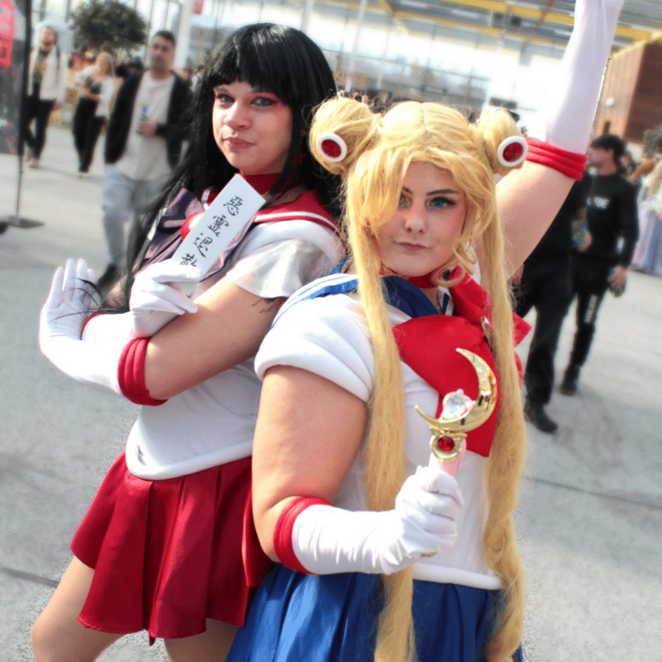 COSPLAY : SAILOR MOON & SAILOR MARS